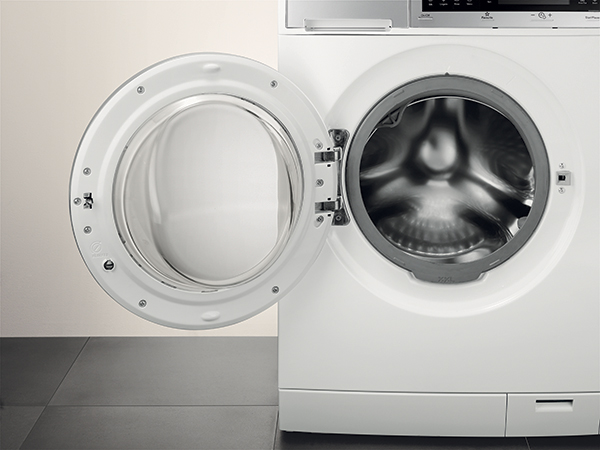 Laissez votre lave-linge ouvert entre deux machines pour éviter les moisissures et les mauvaises odeurs.