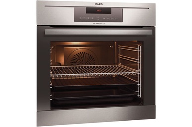 Four encastrable AEG BP7304021M INOX