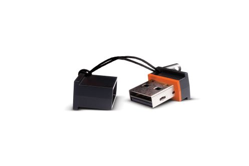 Capacité totale de 16 Go / Design ultra-compacte / Stockage en ligne sur Wuala inclus