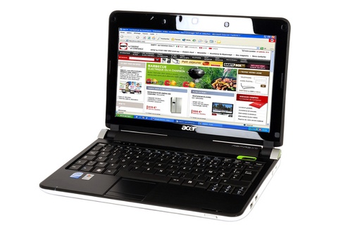 Mini PC ACER ASPIRE ONE D150-0BW-Un outil dédié à la mobilité !C'est l'outil informatique idéal pour tous ceux qui ont besoin d'un "compagnon" qui les suit tout au long de leurs déplacements.Le Acer One  intègre un écran de 10,1 pouces mais reste toujours facile à transporter grâce à un poids 1,18 kg. Avec cet écran large de 10,1 pouces, vous bénéficiez d'une résolution de 1024x600 et vous pourrez ainsi visionner un document au format A4 sans avoir à faire défiler le document vers la droite ou la gauche.Il est équipé d'un disque dur SATA de 160 Go.Le Acer One embarque une webcam 0,3 mégapixels et est équipé d'une carte Wi-Fi (802.11 b/g) permettant la connexion internet sans fil.Ports USB 2.0 pour connecter tous vos périphériques nomades : baladeur MP3, PDA, disque dur externe, caméscope...Lecteur de carte mémoire au format SD, MMC, MS, MSPRO et xD.Le système d'exploitation Windows XP édition familiale permet une utilisation simple et rapide !Vous disposez de 3h d'autonomie pour optimiser votre productivité et vos divertissements où que vous soyez.