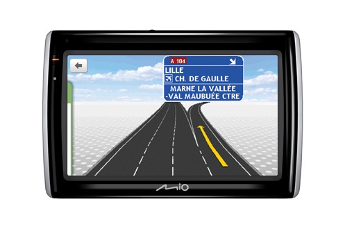 Carte France pré-chargée + 22 pays d'Europe (DVD) / Ecran tactile de 4,7 pouces 16/9e / Info trafic RDS/TMC / Navigation par photos