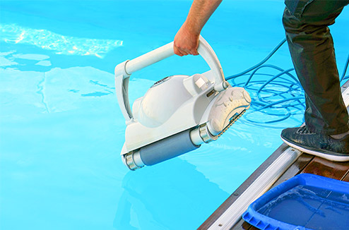 Comment bien choisir son robot de piscine ?