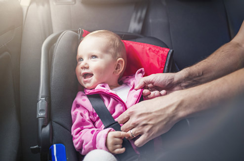 Sécurité en voiture : choisir un siège auto pour son enfant