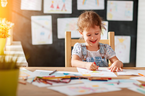 Dessins d'enfant : comment les jeter sans culpabiliser ? 