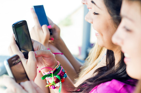 5 accessoires indispensables pour votre smartphone