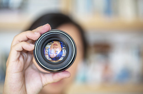 Reflex, hybrides : pourquoi la focale fixe est-elle indispensable ?