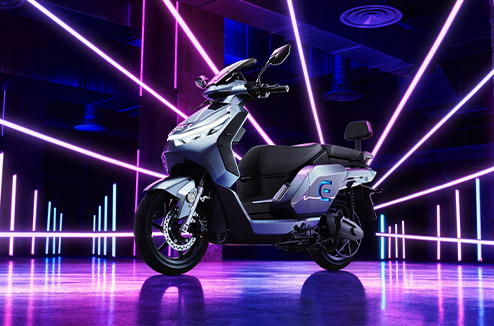 Découvrez les scooters 100 % électriques de RED Electric 