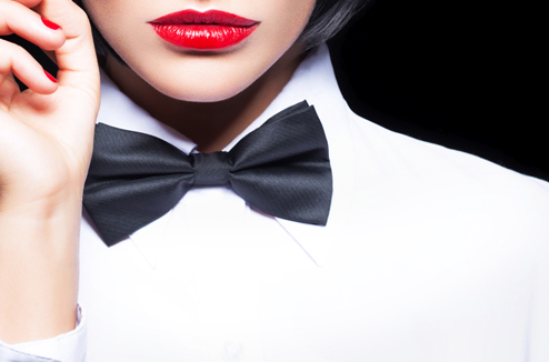 Le smoking, la tenue qui remplace la robe pour les fêtes 