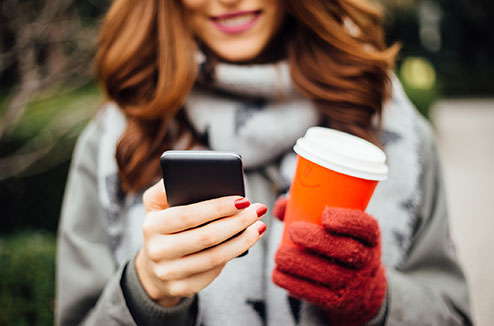 Les accessoires parfaits pour utiliser son smartphone l'hiver !