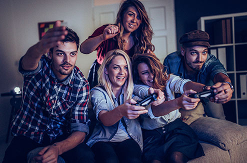 Offrir une Xbox ou une Playstation à Noël ? Comment faire son choix ?