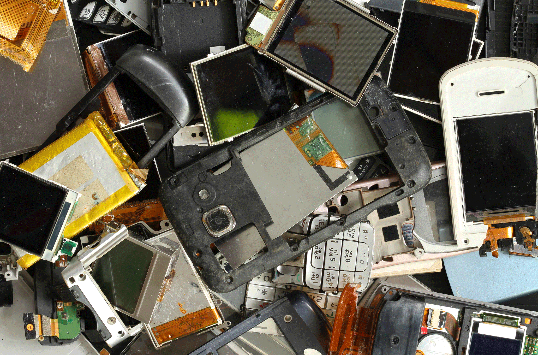 Quelles sont les alternatives pour recycler son ancien smartphone ? 