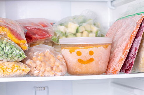 La surgélation et la congélation sont très différentes et ne permettent pas de conserver les aliments aussi longtemps l'une que l'autre.