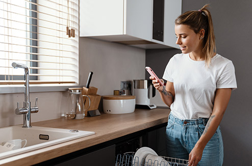 Contrôlez votre lave-vaisselle à distance avec l'application Bosch ! 