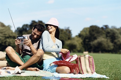 Top 5 des radios portatives pour ne rien rater pendant vos vacances