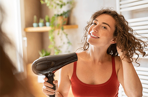 Sèche-cheveux : comment le nettoyer et l'entretenir ?