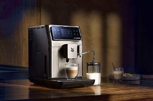 Machine à café avec broyeur WMF Perfection 660 : café, boissons lactées, thé...elle fait tout et elle le fait bien !