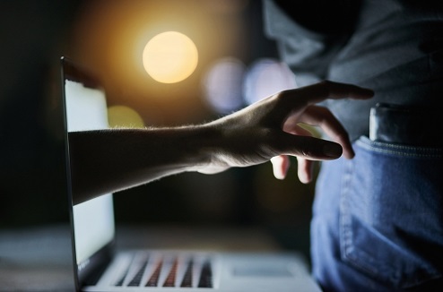 Les 5 règles incontournables pour éviter les escroqueries en ligne