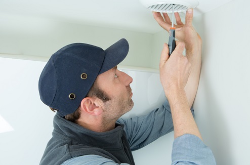 Nettoyer sa VMC pour un air intérieur plus sain : notre guide 