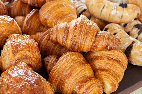 Croissant, pain au chocolat, gâteau… quelles sont les méthodes de conservation des pâtisseries et viennoiseries ? 