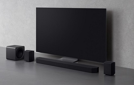 Vue d'une barre de son de la gamme Samsung 2025 posée sur le sol