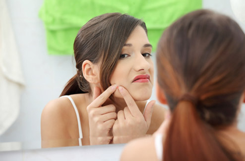 Comment en finir avec ses boutons d'acné ?