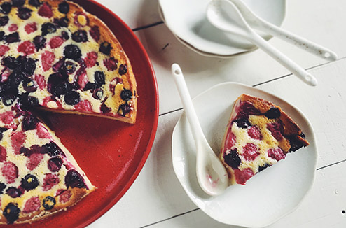 Clafoutis aux framboises et aux myrtilles