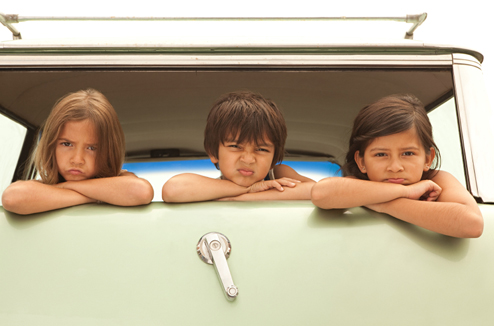 6 idées pour faire passer un long voyage en voiture plus vite !