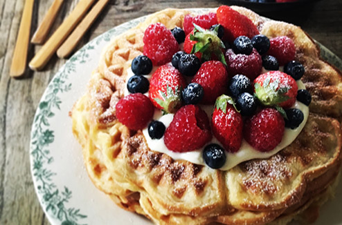 Gaufres à la crème de mascarpone et aux fruits rouges