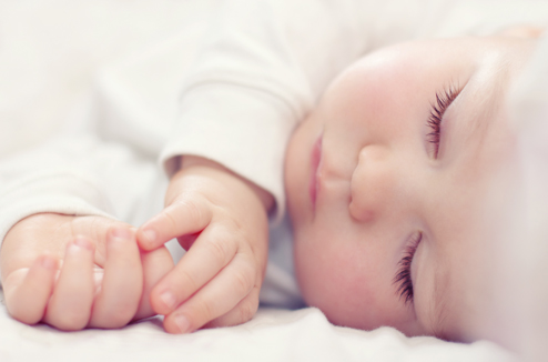 Comment aider son bébé à faire ses nuits ?