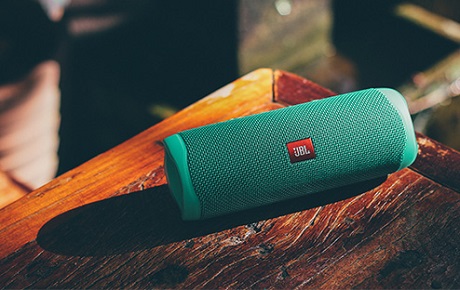 Enceinte bluetooh JBL de coloris vert