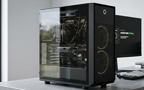 Un boîtier PC sur un bureau