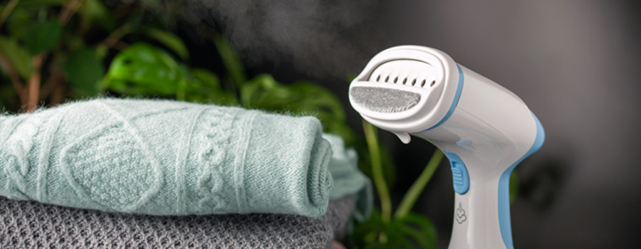 Le défroisseur est parfait si vous n'avez pas l'habitude de repasser vos vêtements ou que vous voyagez souvent !