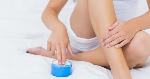 Hydrater ses jambes au quotidien 