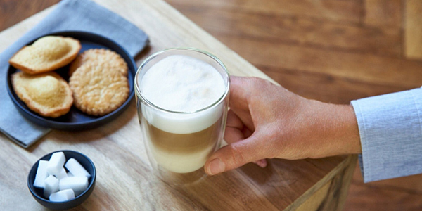 Obtenez un bon caf&eacute; mousseux avec la machine Krups