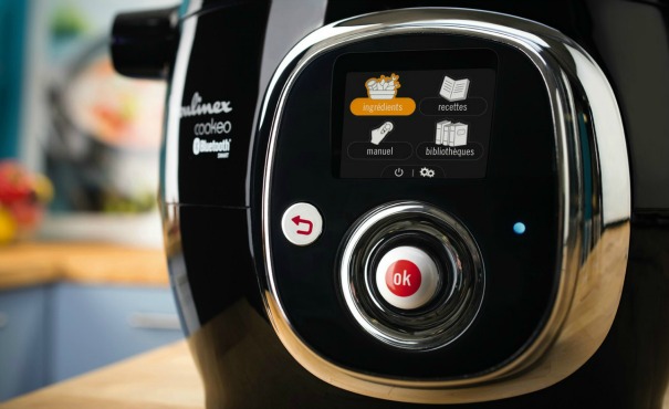 Le Cookeo Connect poss&egrave;de un &eacute;cran de contr&ocirc;le intuitif 