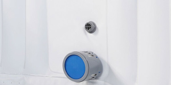 Le spa gonflable dispose d'un syst&egrave;me de filtration efficace. 