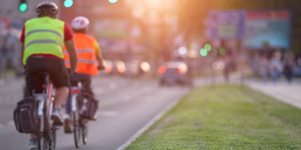 Le gilet de sécurité réfléchissant est obligatoire la nuit