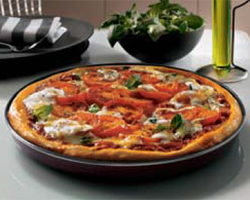 Une pizza croustillante au micro-ondes