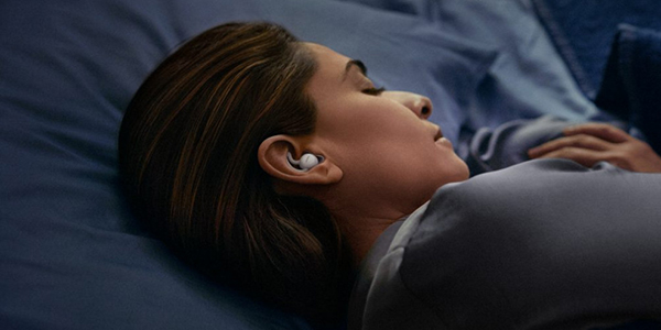 Dormez confortablement sur le c&ocirc;t&eacute; avec les SleepBuds