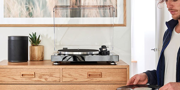 La platine tr&egrave;s connect&eacute;e de Yamaha