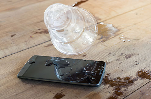 3 solutions pour protéger votre smartphone de l'eau