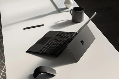 La Surface Pro 6 : le 2-en-1 de Microsoft, version noire 