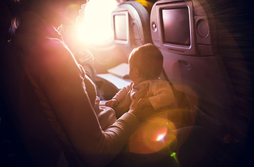 5 trucs à savoir avant de prendre l'avion avec bébé