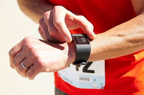 Bracelet connecté Fitbit : 5 questions à un expert