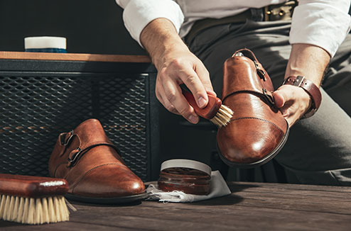 Produit d'entretien des chaussures nettoyant pour chaussures à