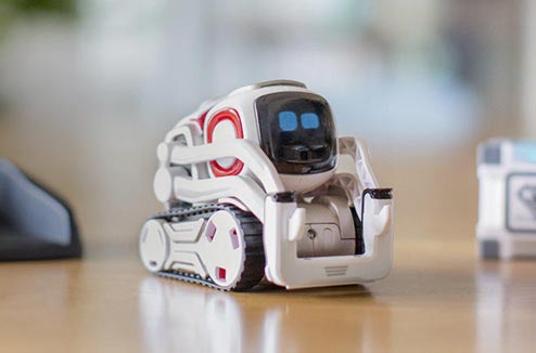 Cozmo : le robot de compagnie pour les (grands) enfants geeks