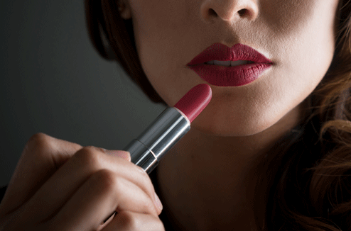 Rouge à lèvres mat : comment bien le porter ?
