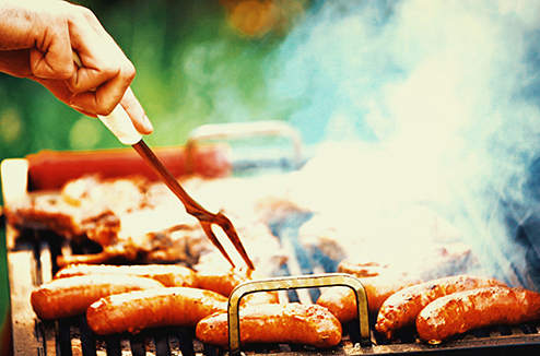 Merguez, brochettes, steaks : comment les cuire au barbecue ?