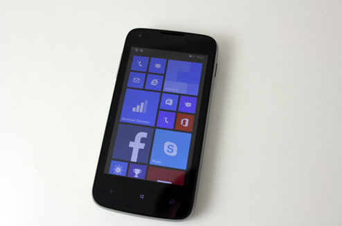 Windows Phone low cost Kazam : 2 Cartes Sim pour 1 mobile