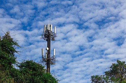 Une antenne radio et internet